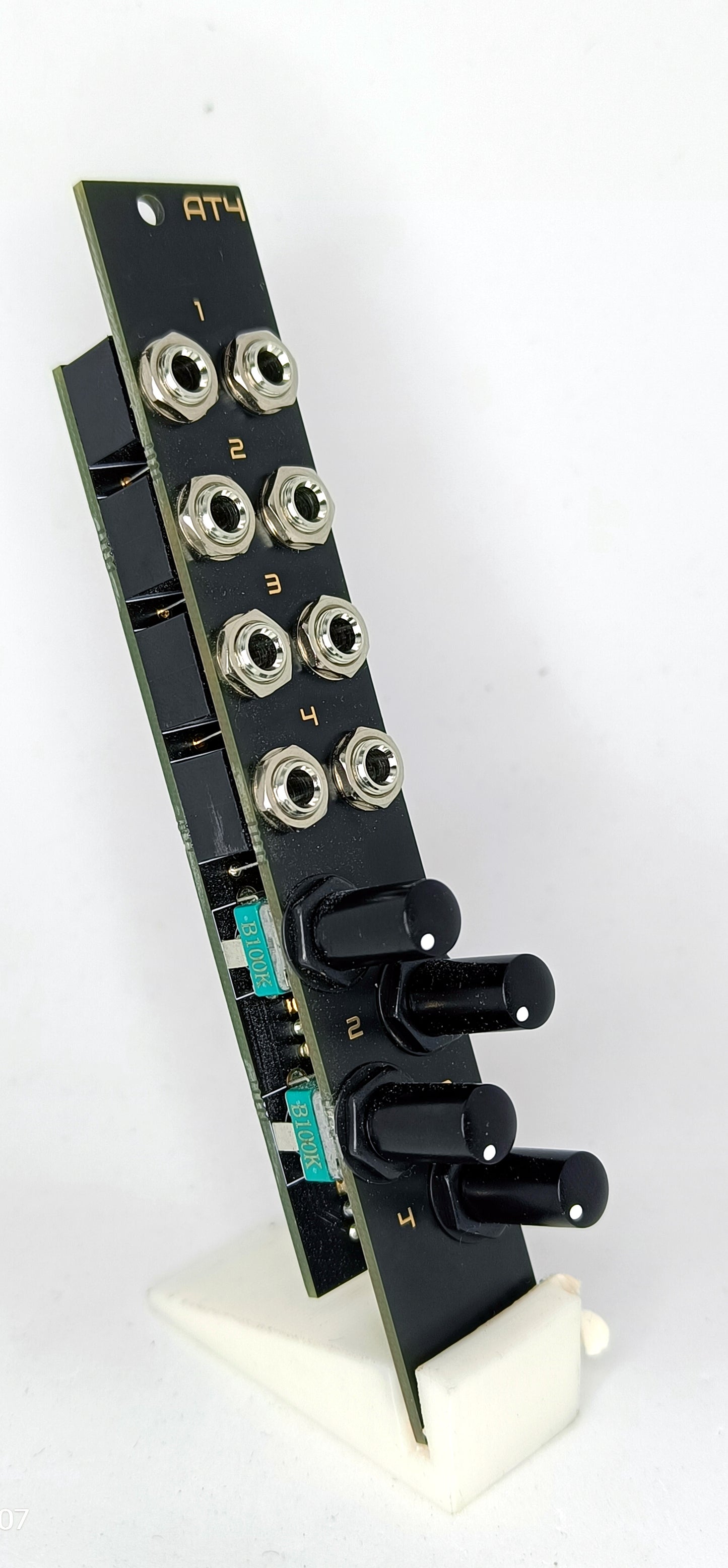 QUADATT: Quad passive attenuator (4HP)