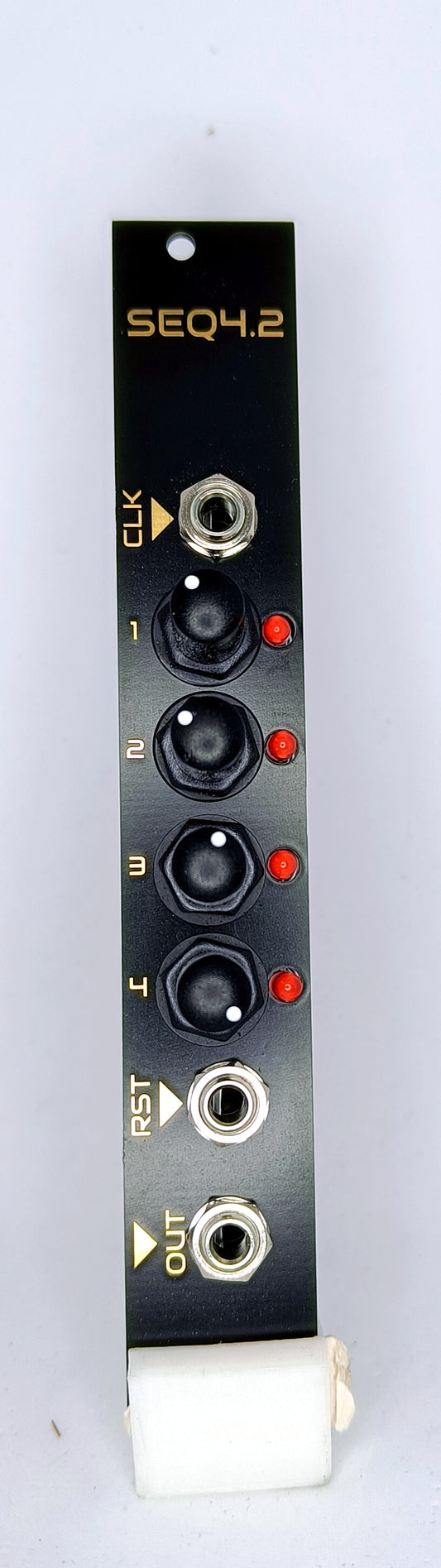 SEQ4.2: 4-step CV sequencer with reset (4HP)