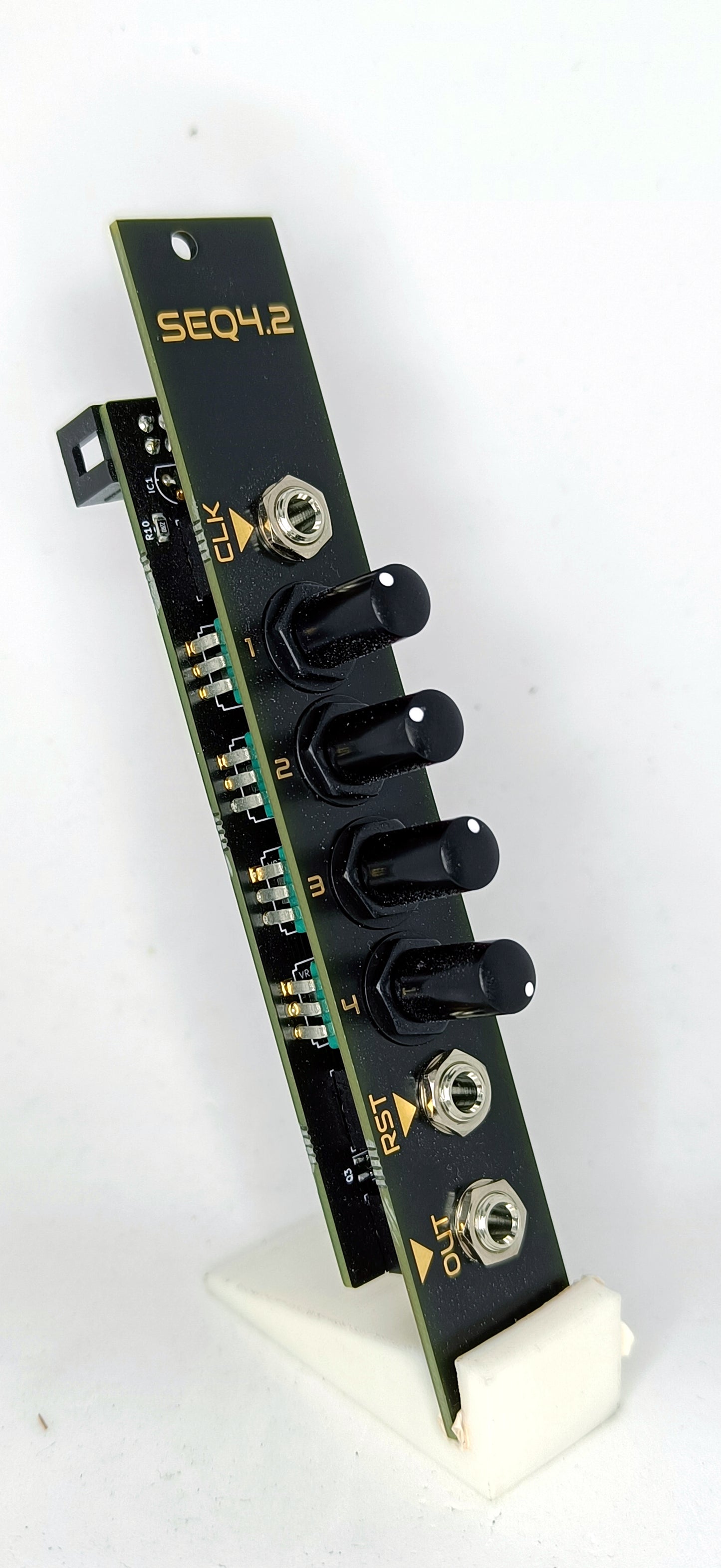SEQ4.2: 4-step CV sequencer with reset (4HP)