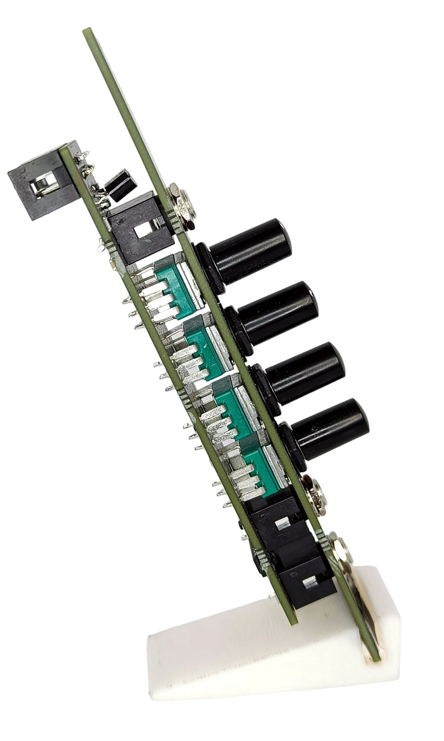 SEQ4.2: 4-step CV sequencer with reset (4HP - updated design)