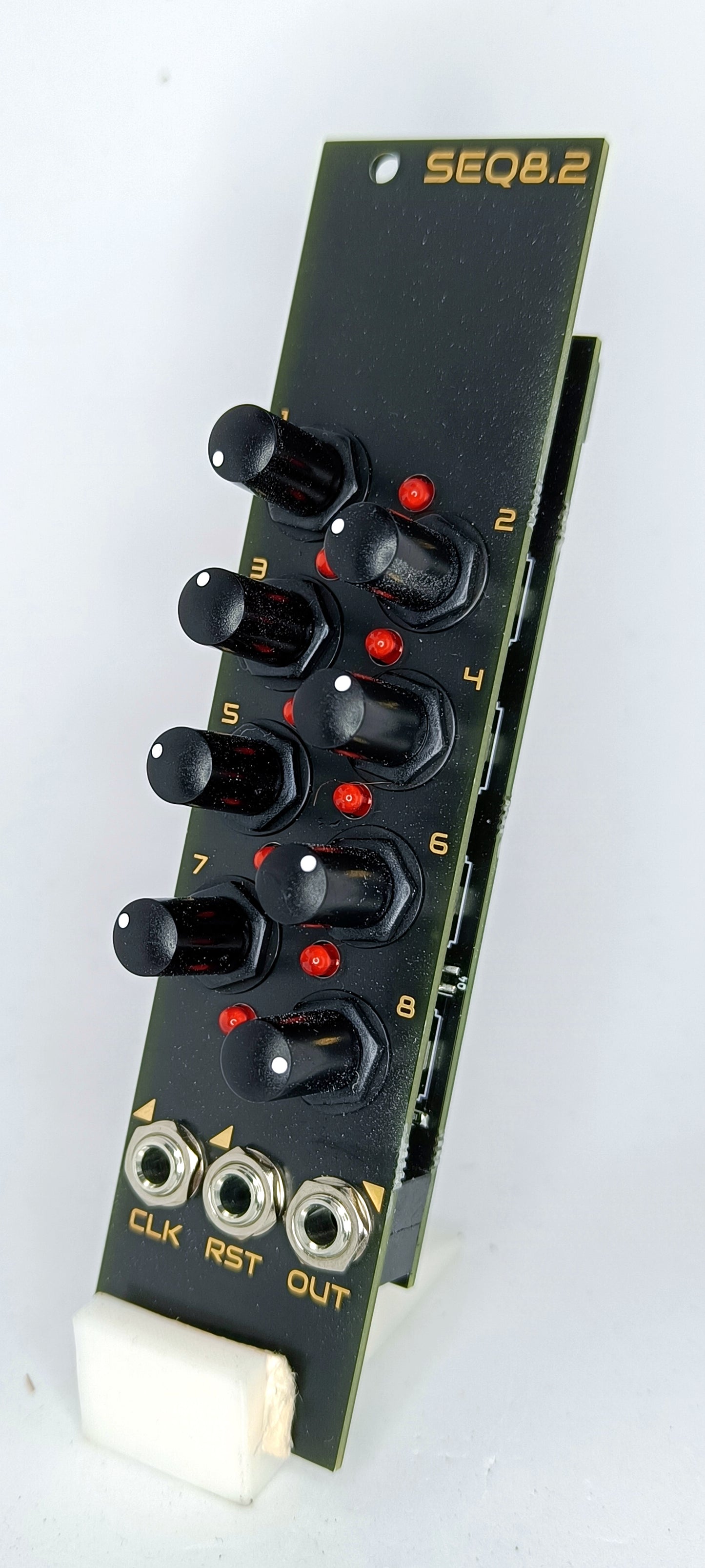 SEQ8.2: 8-step CV sequencer with reset (6HP - updated design)