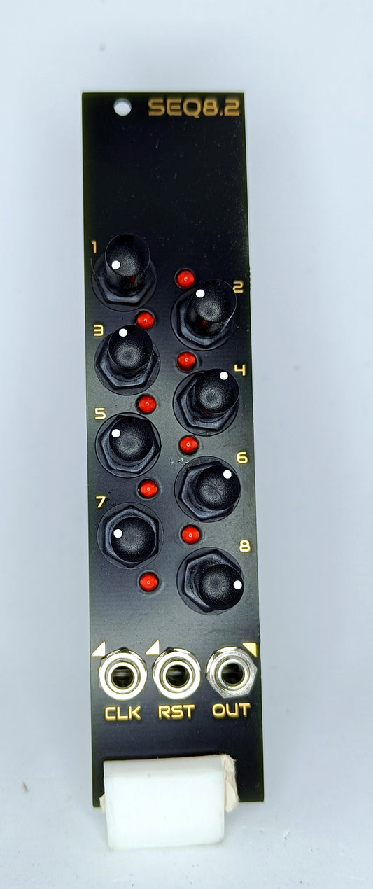 SEQ8.2: 8-step CV sequencer with reset (6HP - FR4 panel)