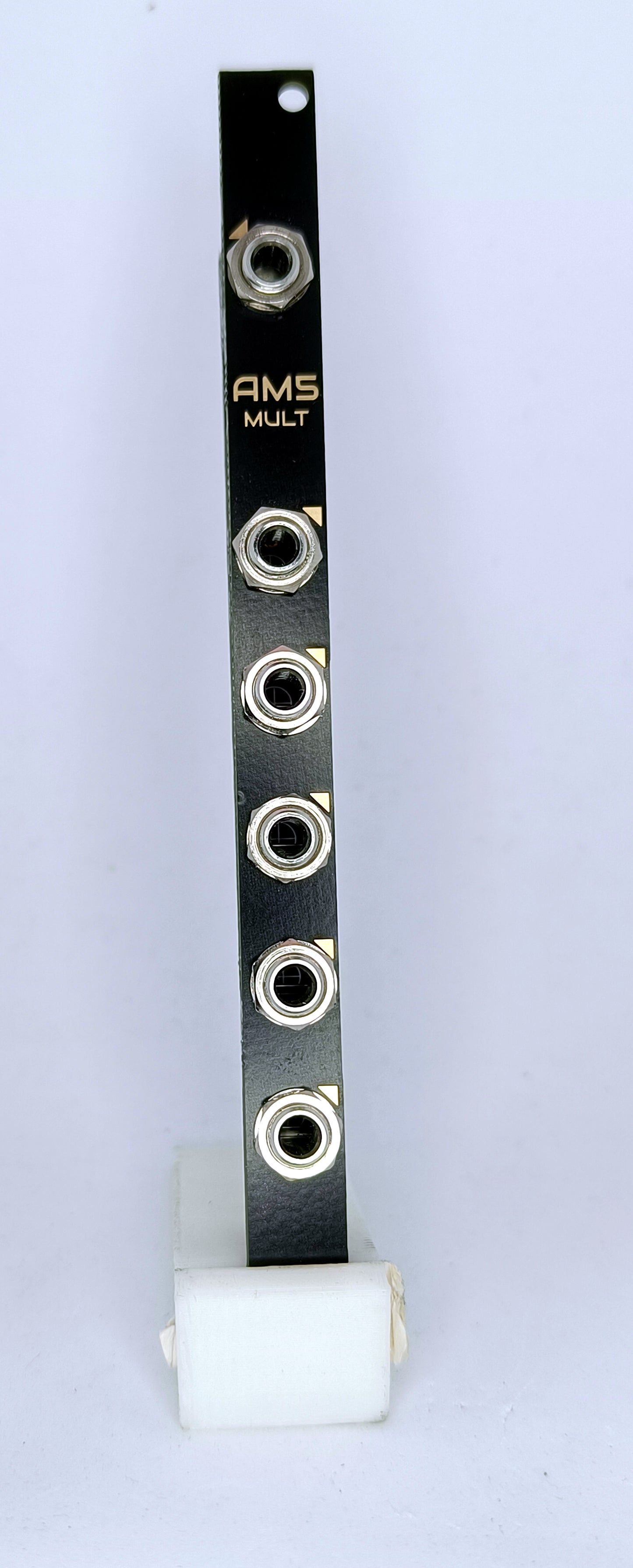 AM5: 5-way buffered multiple module (2HP - updated design)