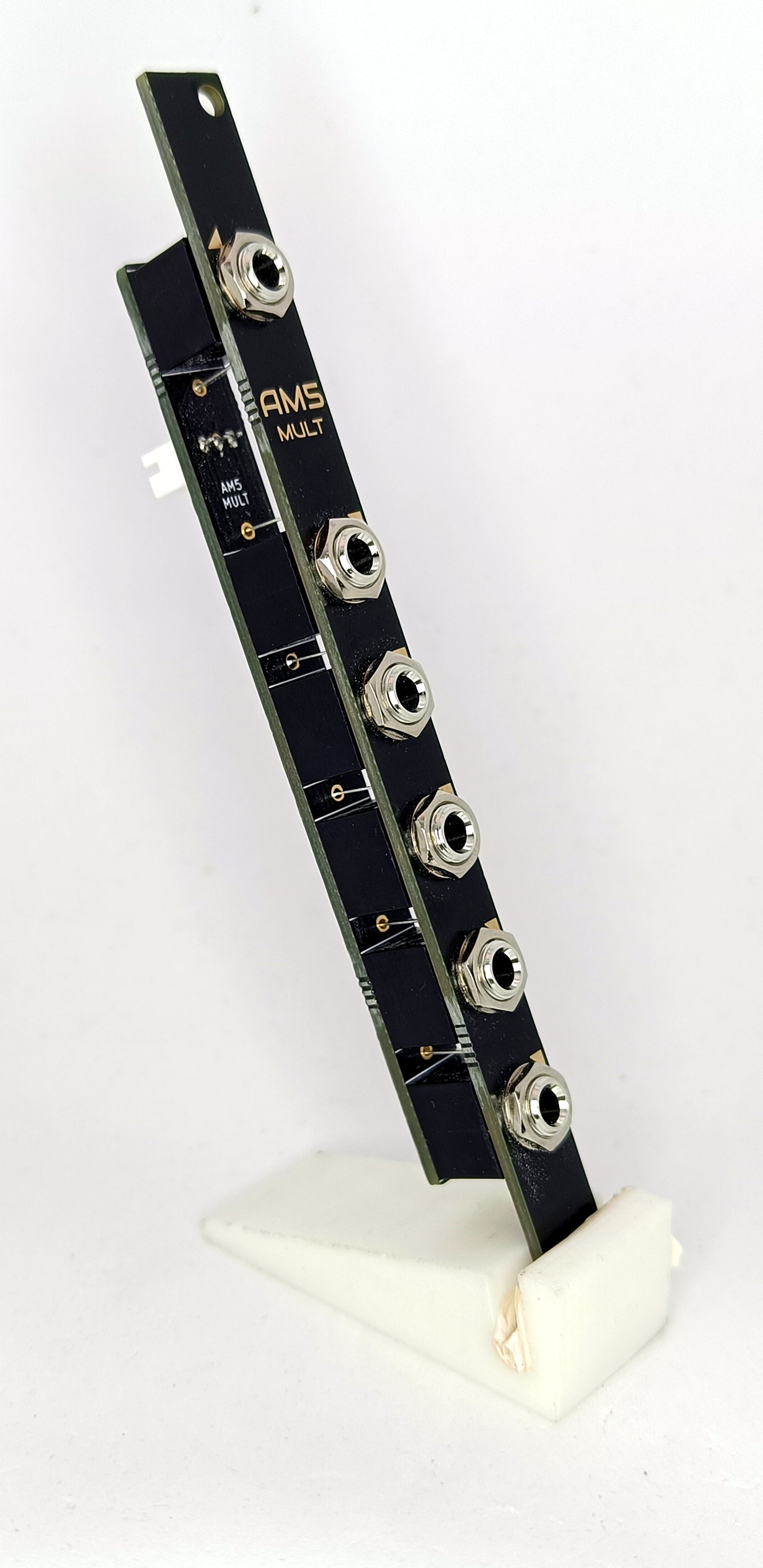 AM5: 5-way buffered multiple module (2HP - updated design)