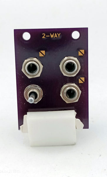 2WAY-TILE: Single channel manual switch module for Eurorack (1U / 6HP)