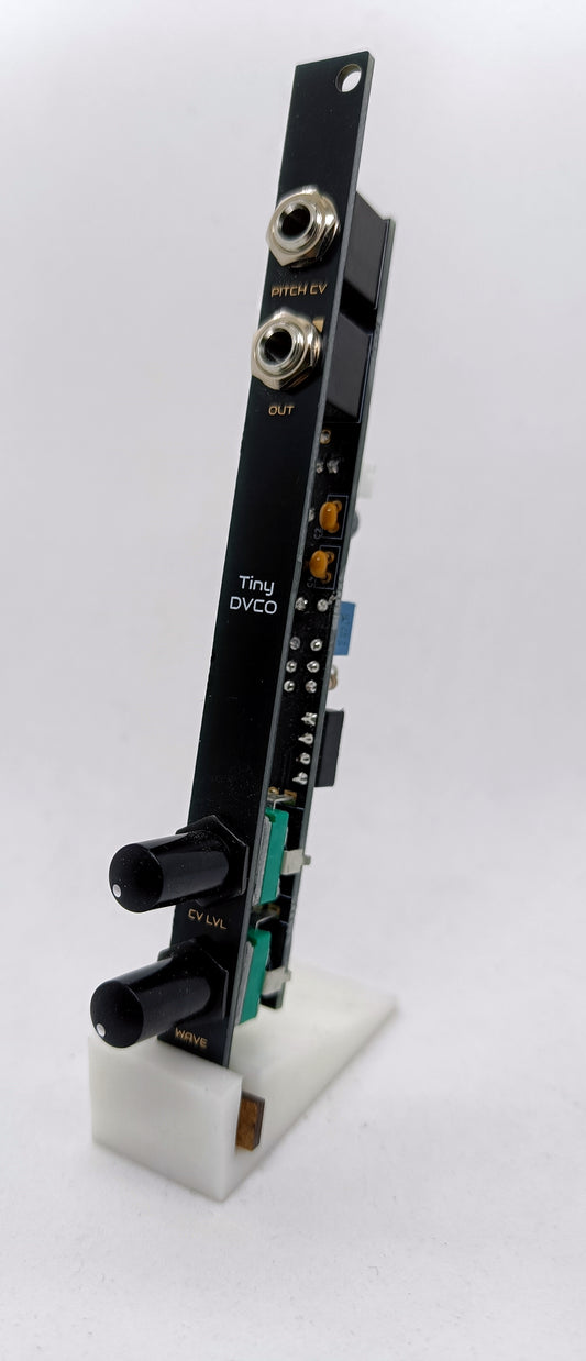 TinyDVCO: AVR-based wavetable digital VCO (2HP)