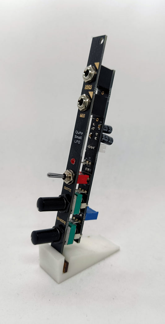 QuiteSmallLFO: Square/ramp LFO (2HP)