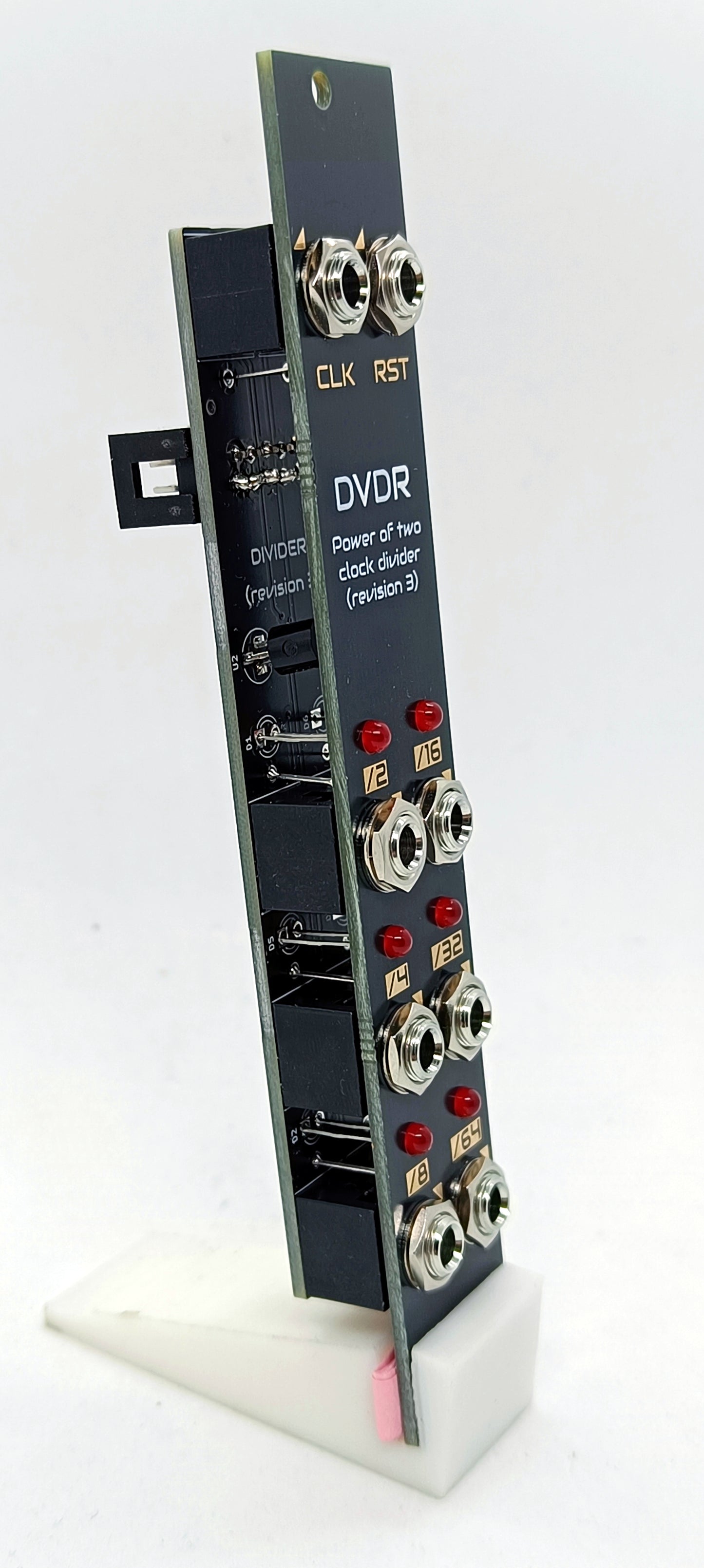 DVDR: Power-of-two clock divider (4HP)