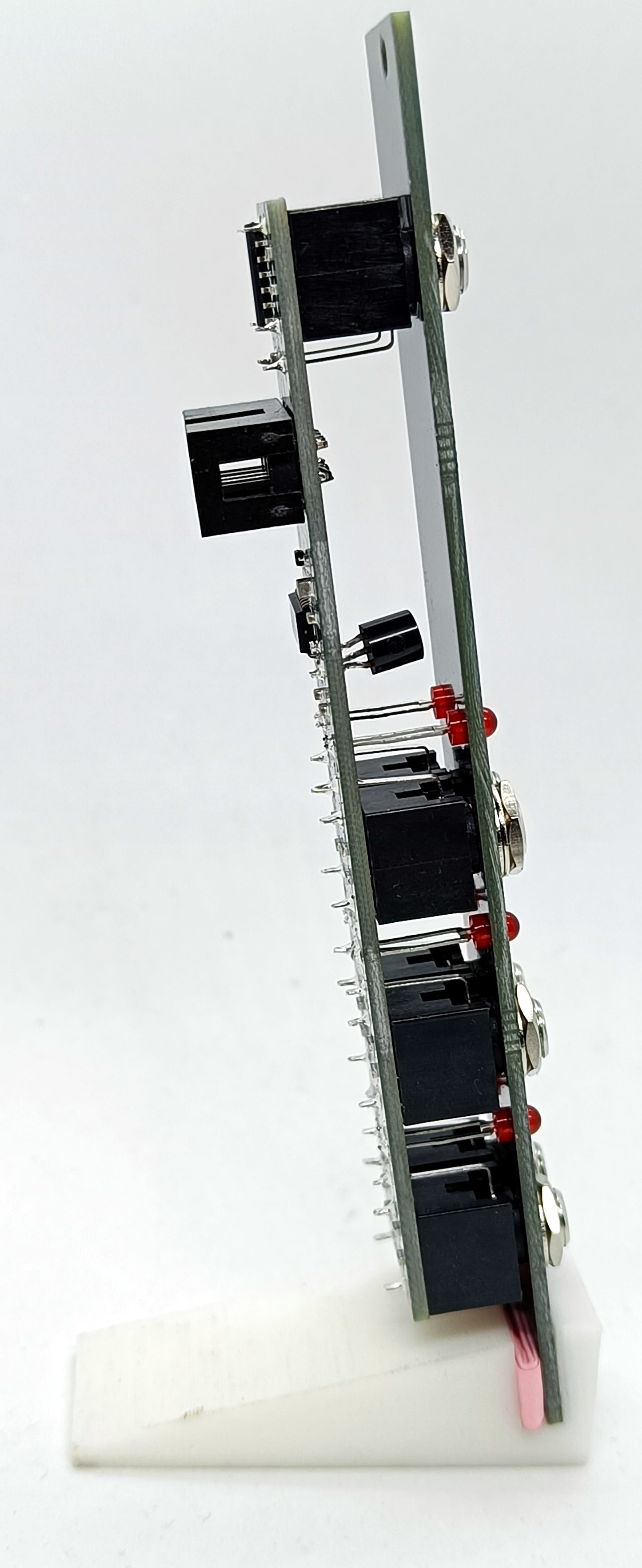 DVDR: Power-of-two clock divider (4HP)