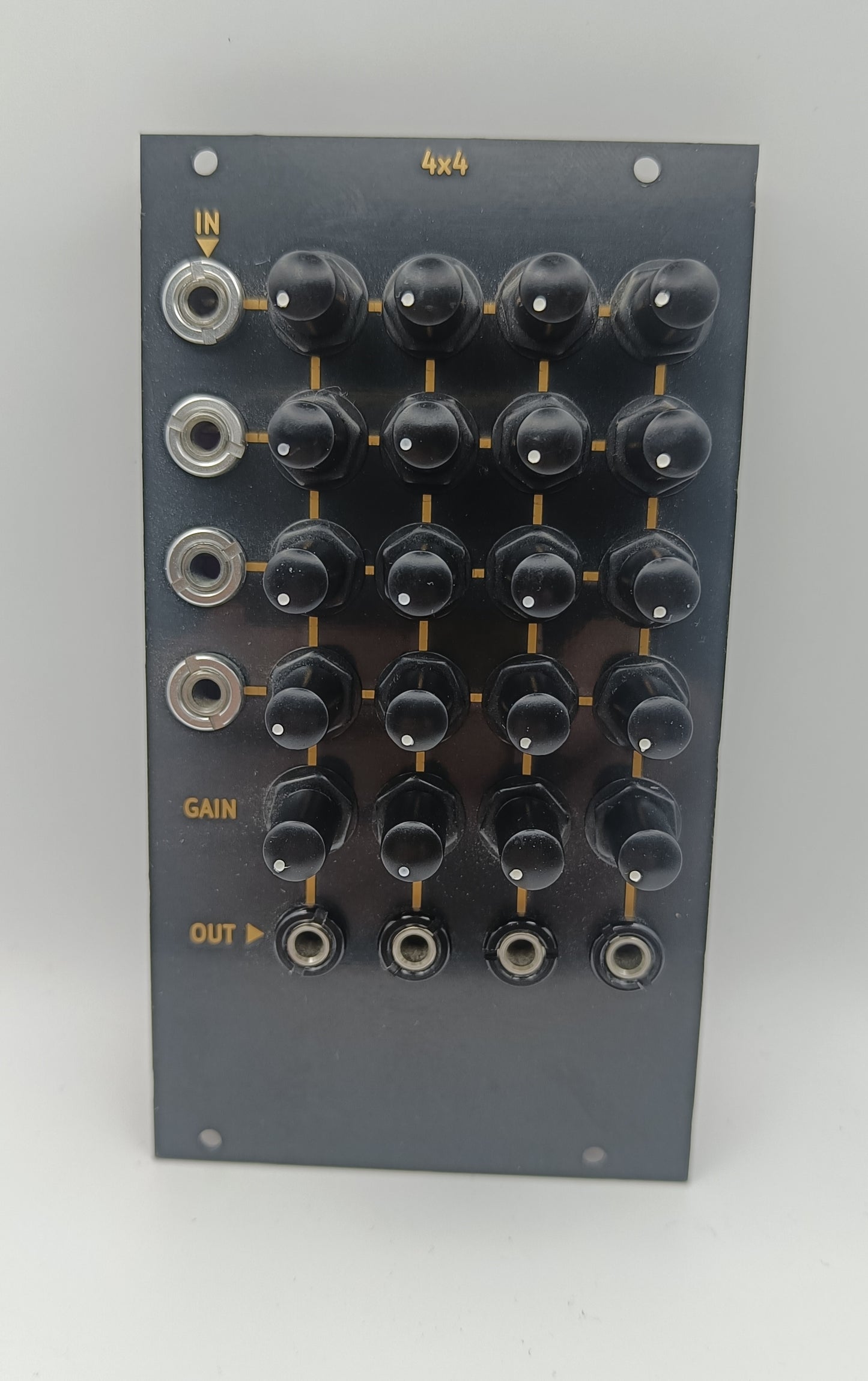 4x4: 4x4 active matrix mixer with gain (ONLY ONE AVAILABLE)
